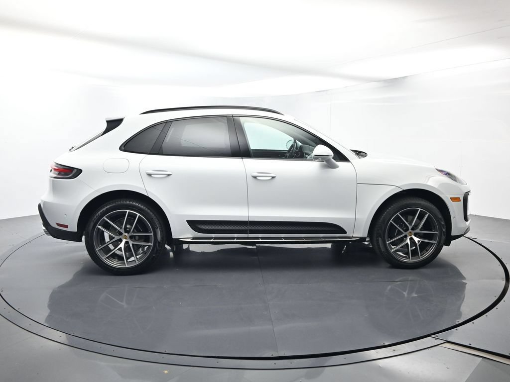 Certified 2025 Porsche Macan Turbo AWD/4WD image 16