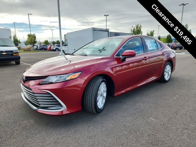 Used 2022 Toyota Camry LE image 4