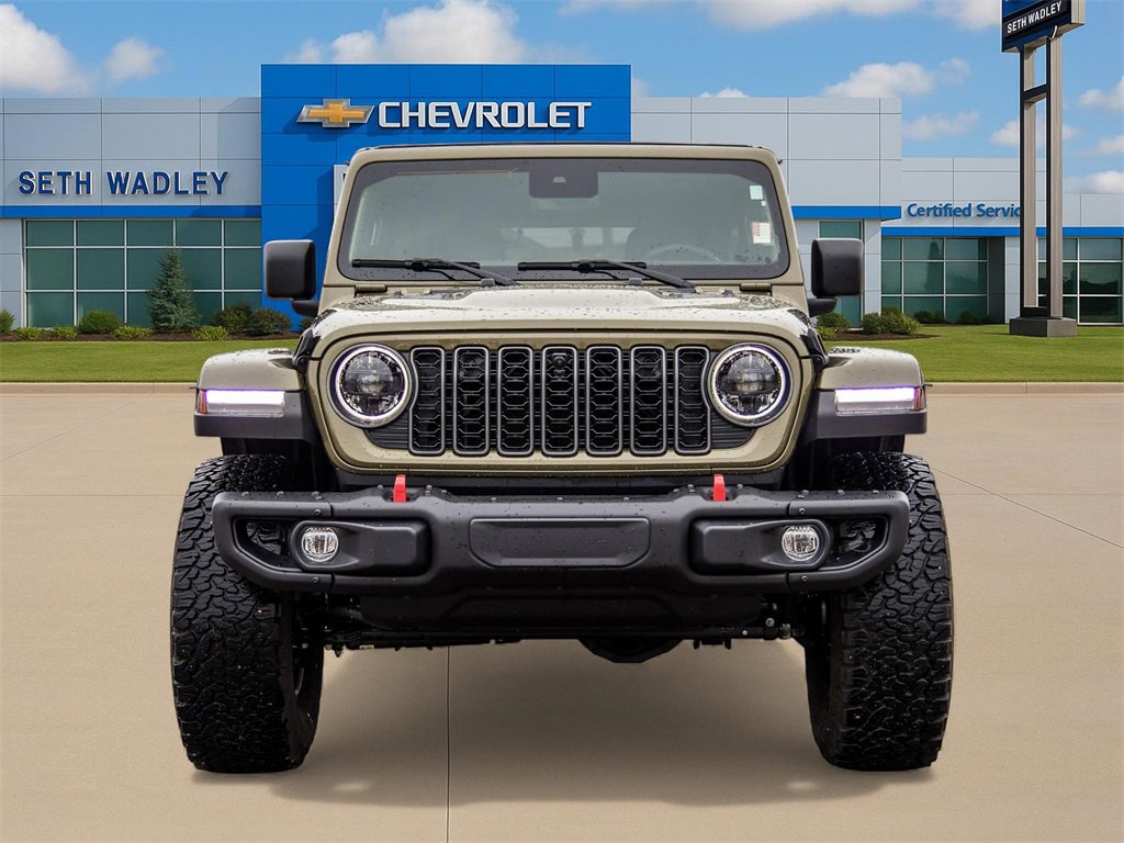 Used 2025 Jeep Wrangler Unlimited Rubicon image 2