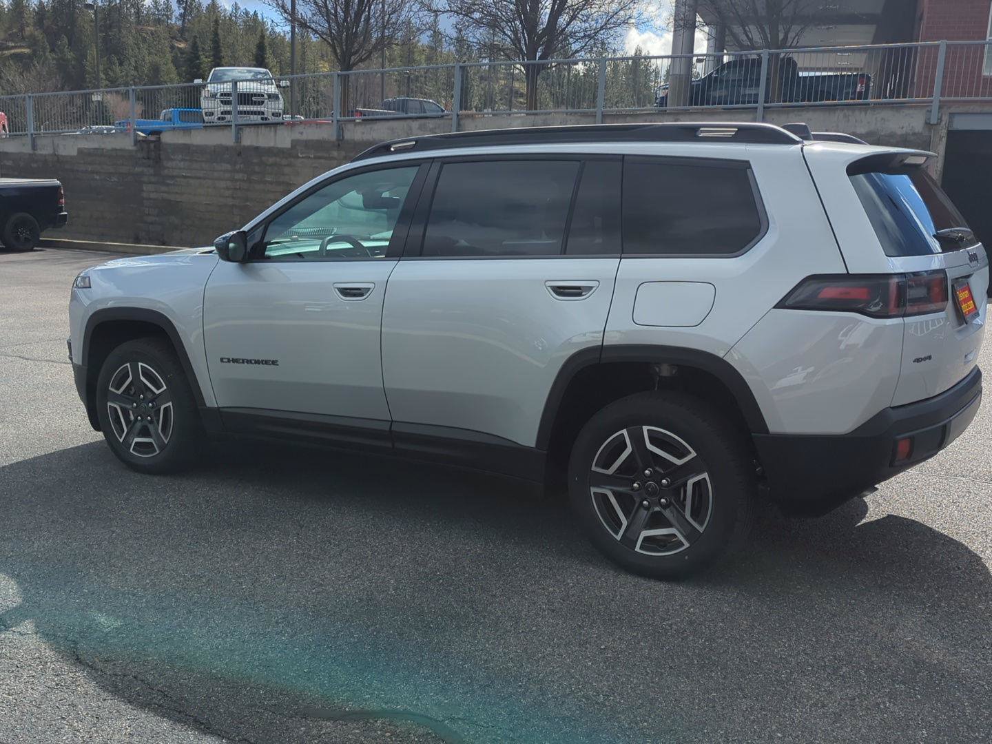 New 2026 Jeep Cherokee Laredo AWD/4WD image 4