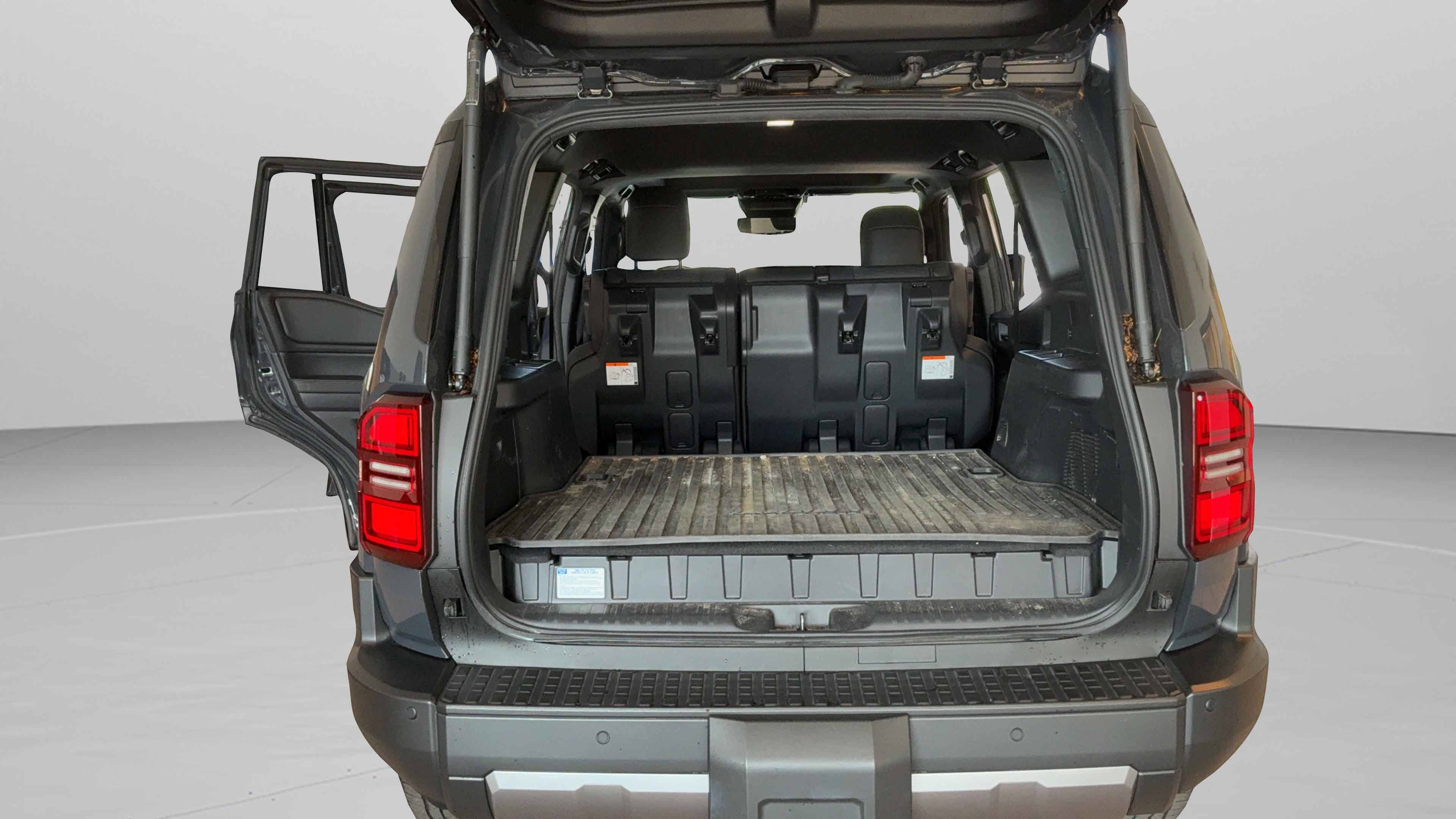 Certified 2025 Toyota Land Cruiser w/ Premium Package AWD/4WD image 35