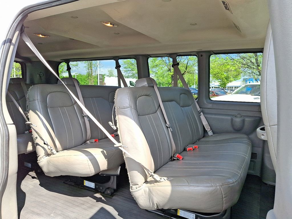 Used 2020 Chevrolet Express 3500 LS RWD image 10