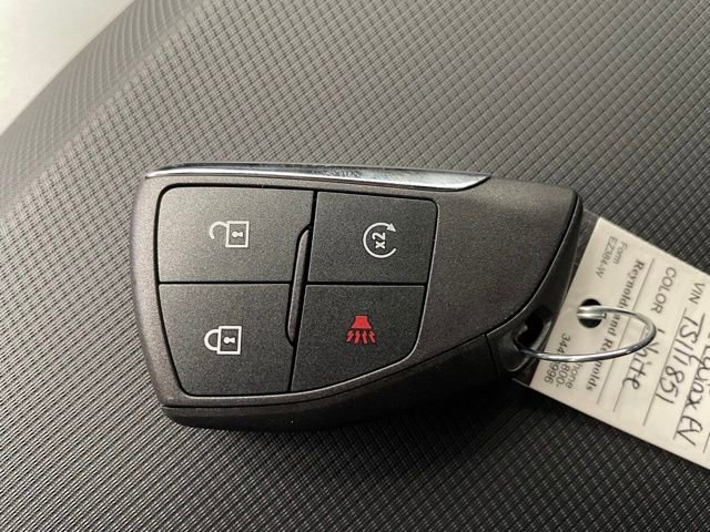 New 2026 Chevrolet Equinox EV LT image 18