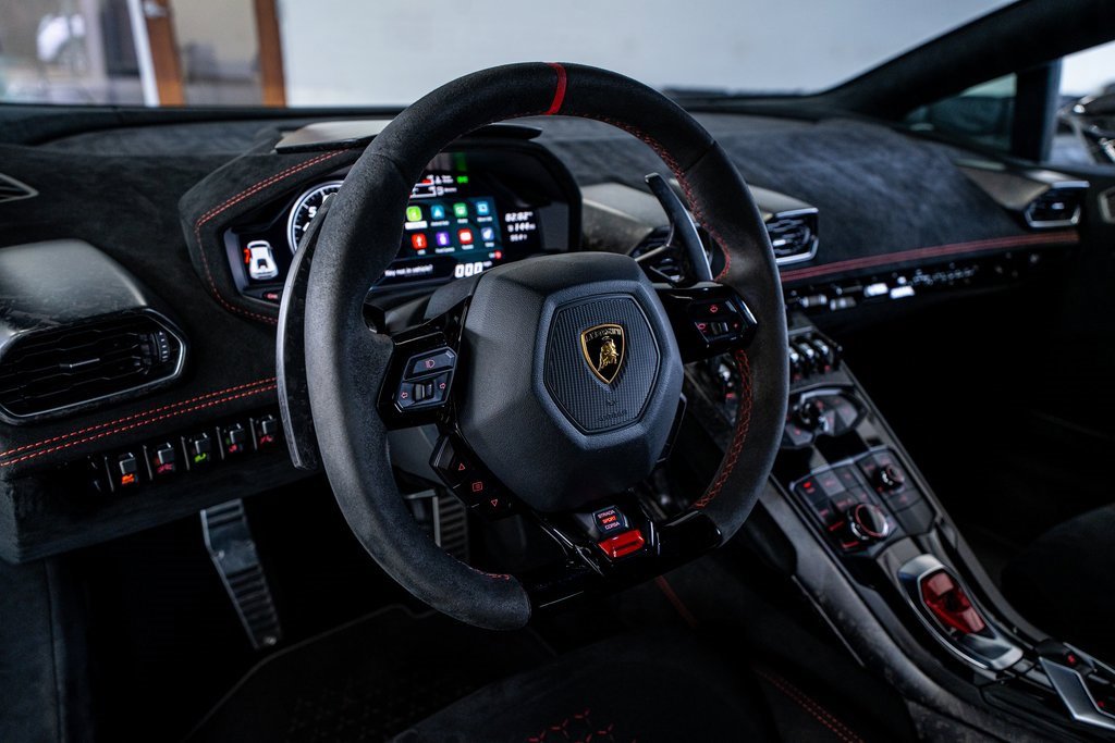 Used 2018 Lamborghini Huracan Performante image 45