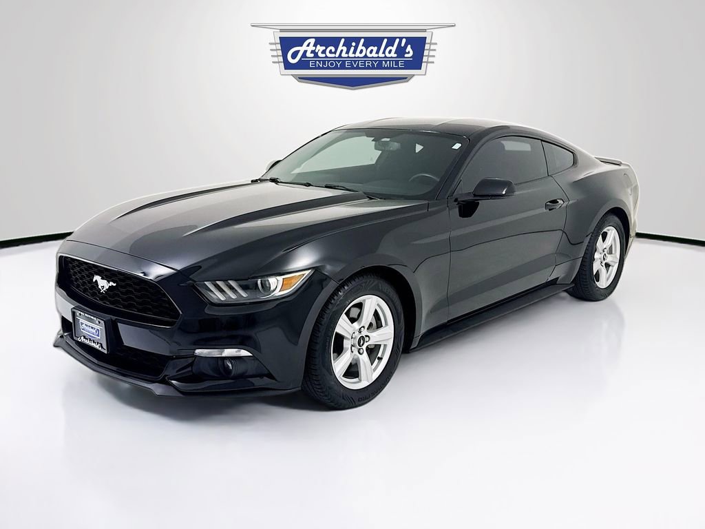Used 2015 Ford Mustang Coupe image 3