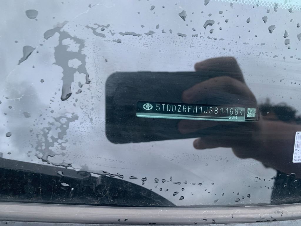 Used 2018 Toyota Highlander Limited image 9