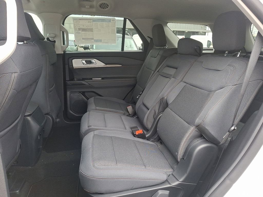 New 2026 Ford Explorer Active image 5