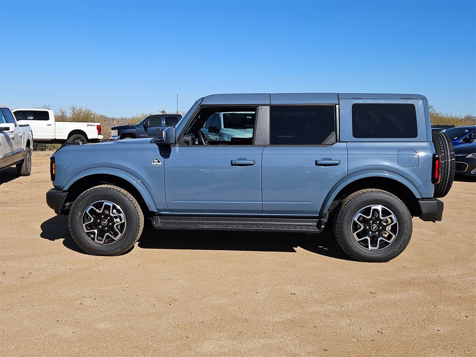 New 2025 Ford Bronco Outer Banks image 8