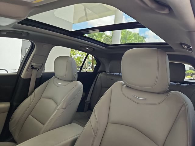 Used 2022 Cadillac XT4 Premium Luxury w/ Enhanced Visibility Package FWD image 23