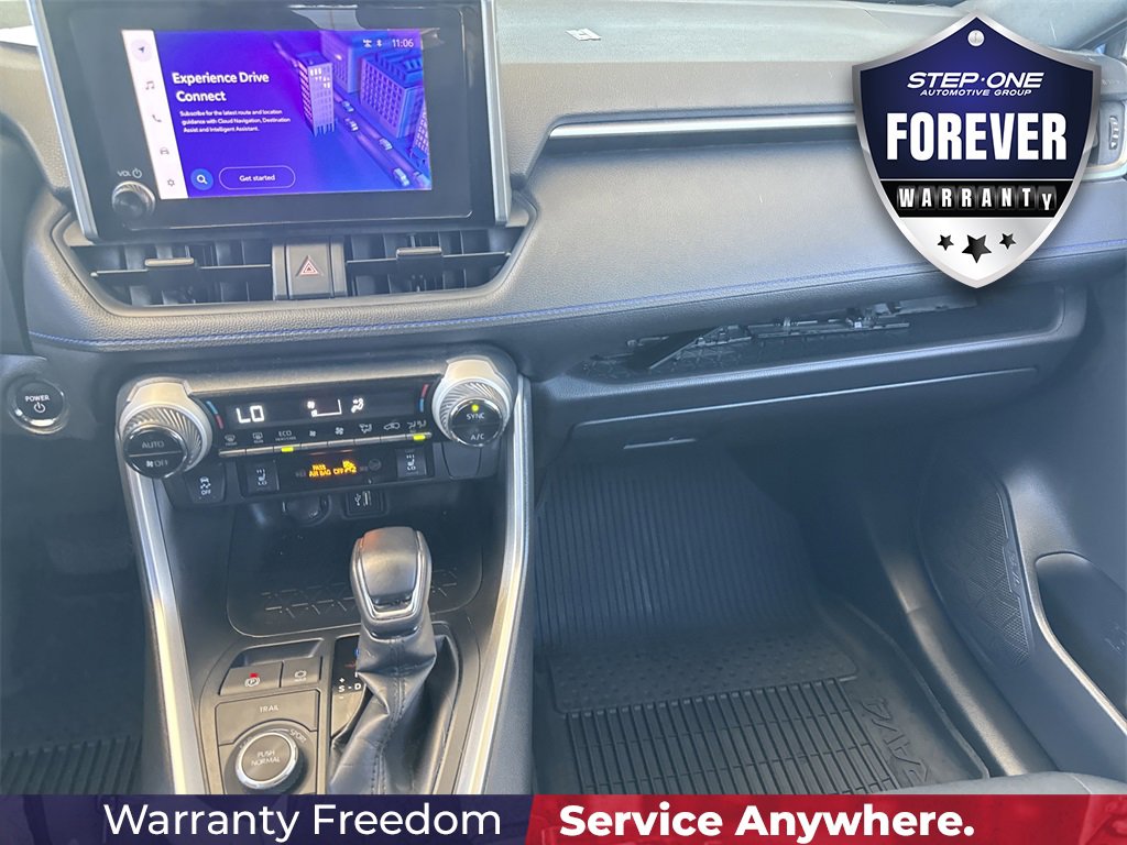 Used 2024 Toyota RAV4 SE image 15