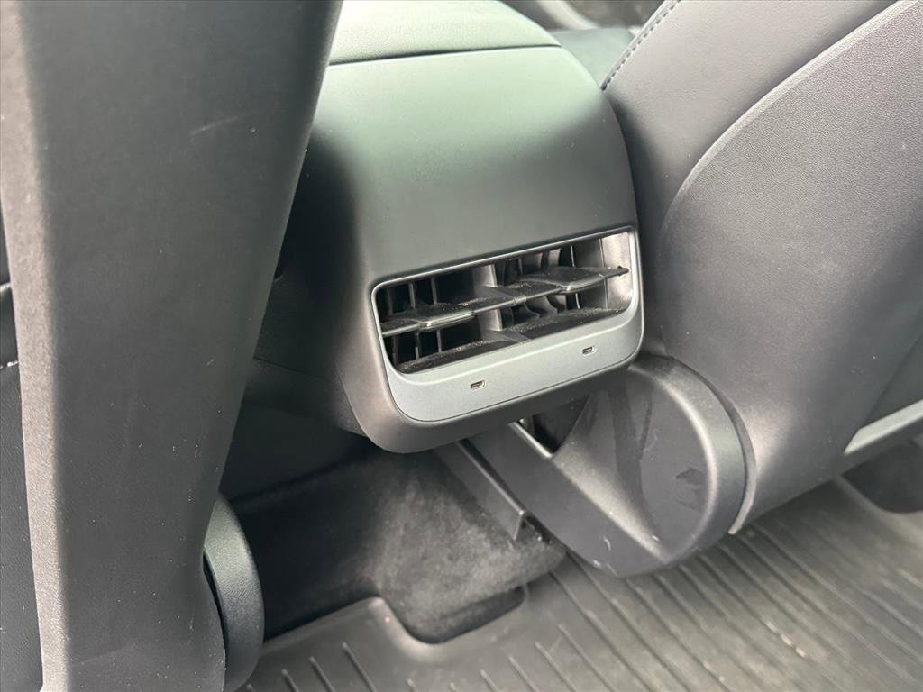 Used 2023 Tesla Model Y Long Range image 13