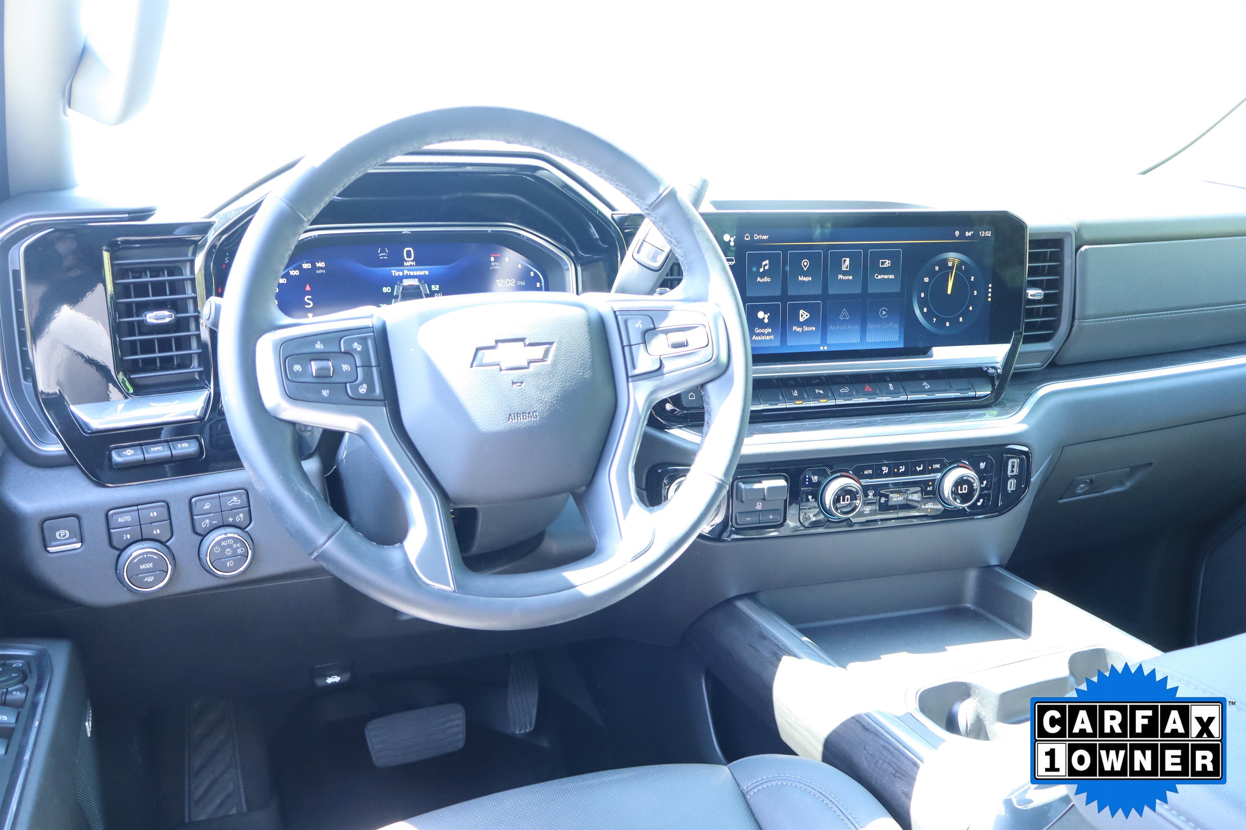 Used 2025 Chevrolet Silverado 2500 LTZ w/ LTZ Premium Package AWD/4WD image 17