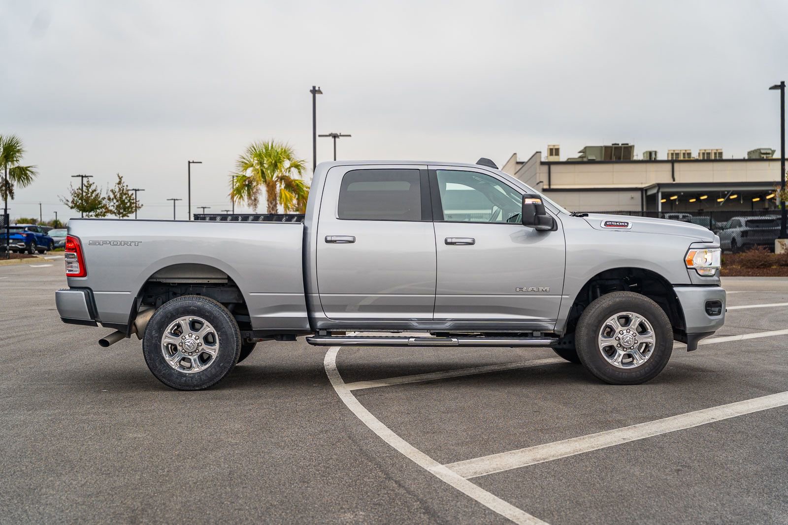 Used 2024 RAM 2500 Big Horn w/ Sport Appearance Package image 8