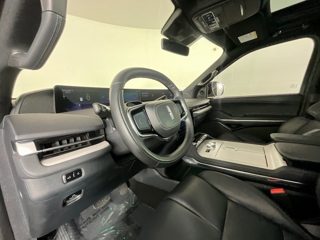 Used 2025 Lincoln Navigator Reserve w/ Jet Appearance Package image 15