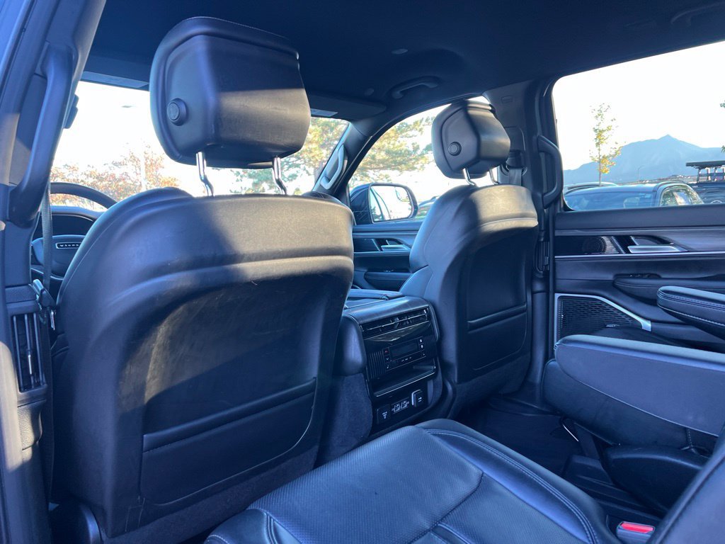 Used 2024 Jeep Wagoneer Series II AWD/4WD image 21