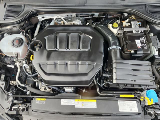 Used 2023 Volkswagen GTI 40th Anniversary Edition image 28