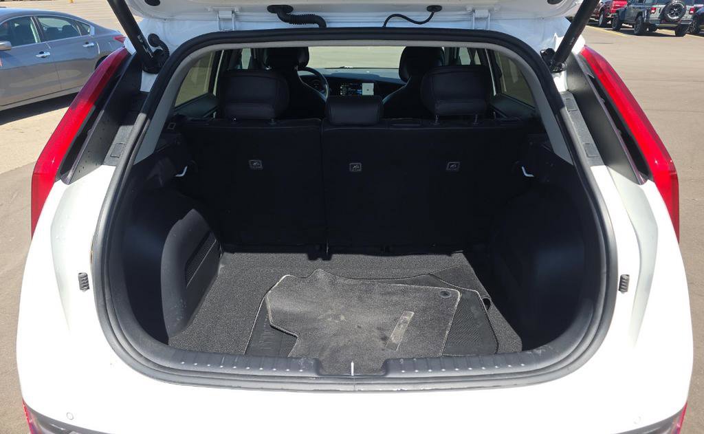 Certified 2023 Kia Niro Wave w/ Wave Preserve Package FWD image 17