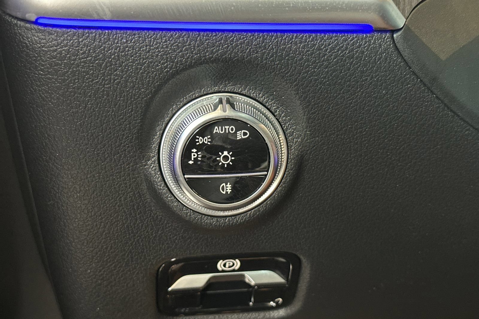 Certified 2023 Mercedes-Benz C 43 AMG 4MATIC Sedan image 42