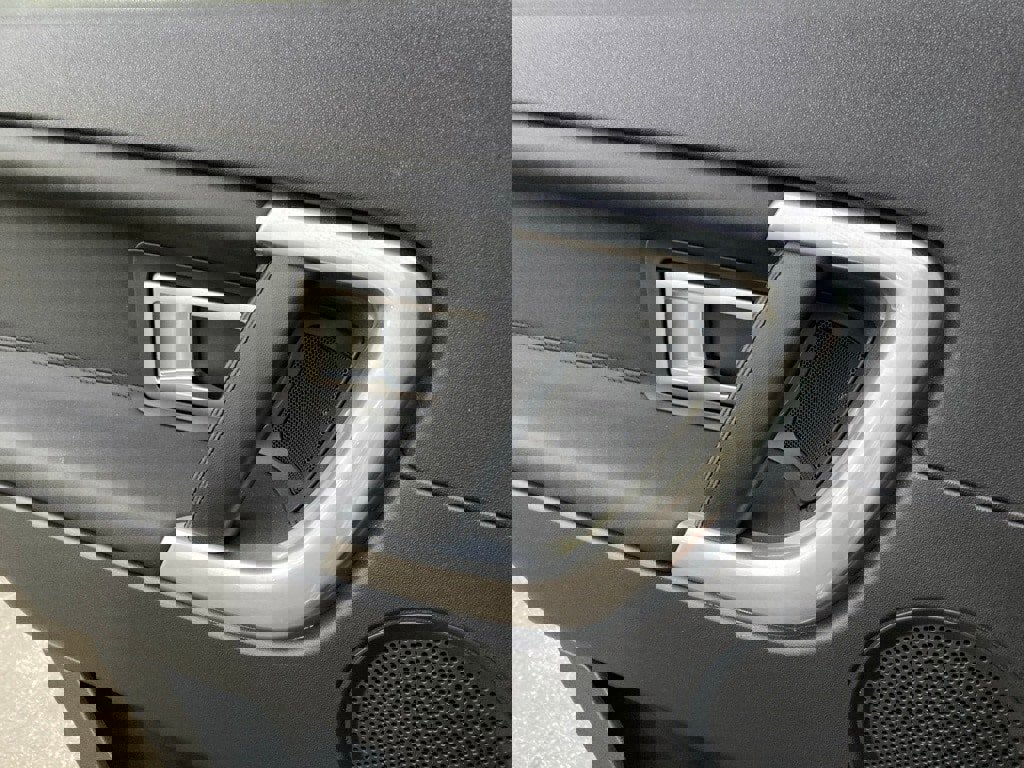 Used 2019 Land Rover Discovery Sport HSE image 12