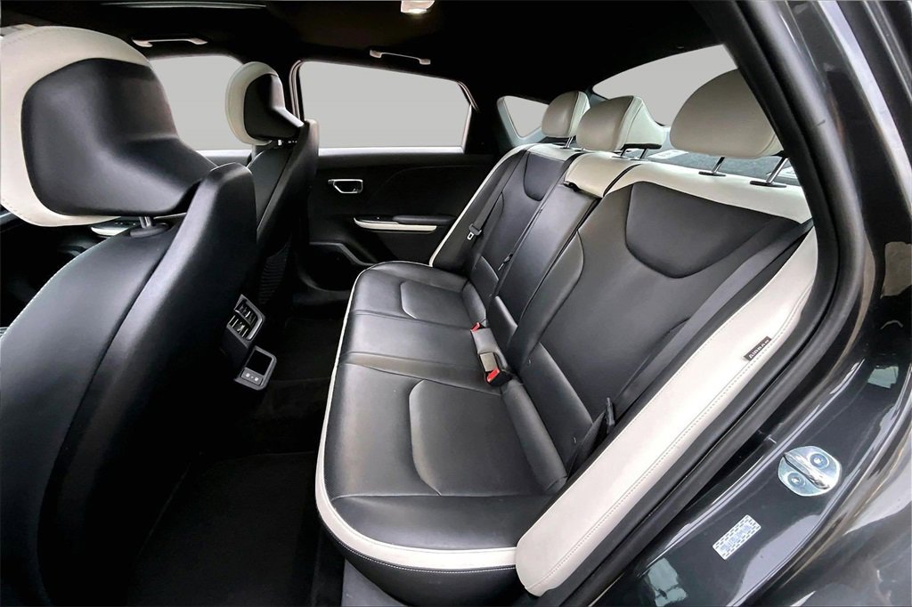 Certified 2025 Kia K4 GT-Line Turbo image 28