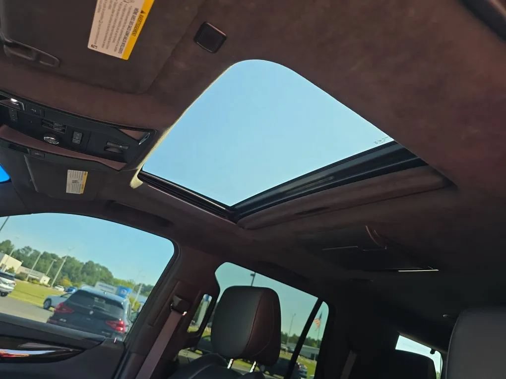 Used 2019 Cadillac Escalade Platinum AWD/4WD image 13