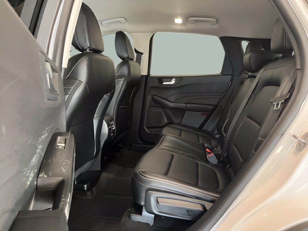 Used 2022 Ford Escape SEL AWD/4WD image 9