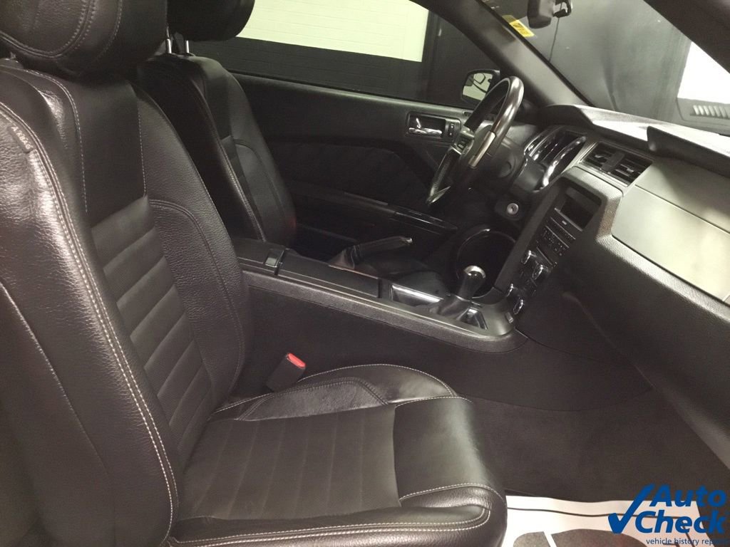Used 2012 Ford Mustang GT Premium image 36