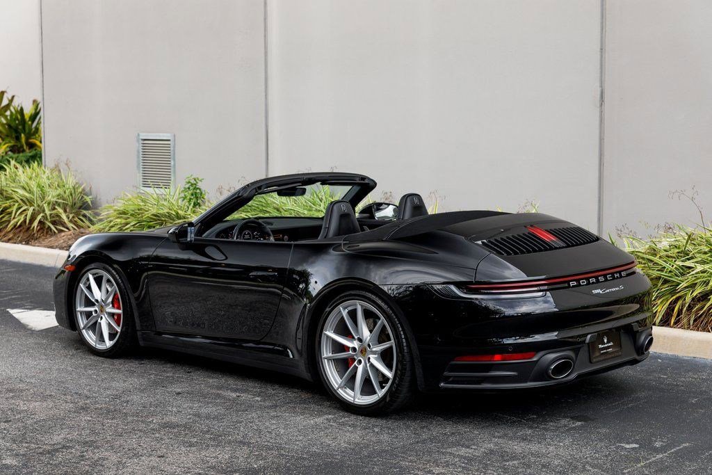 Used 2024 Porsche 911 Carrera S image 3