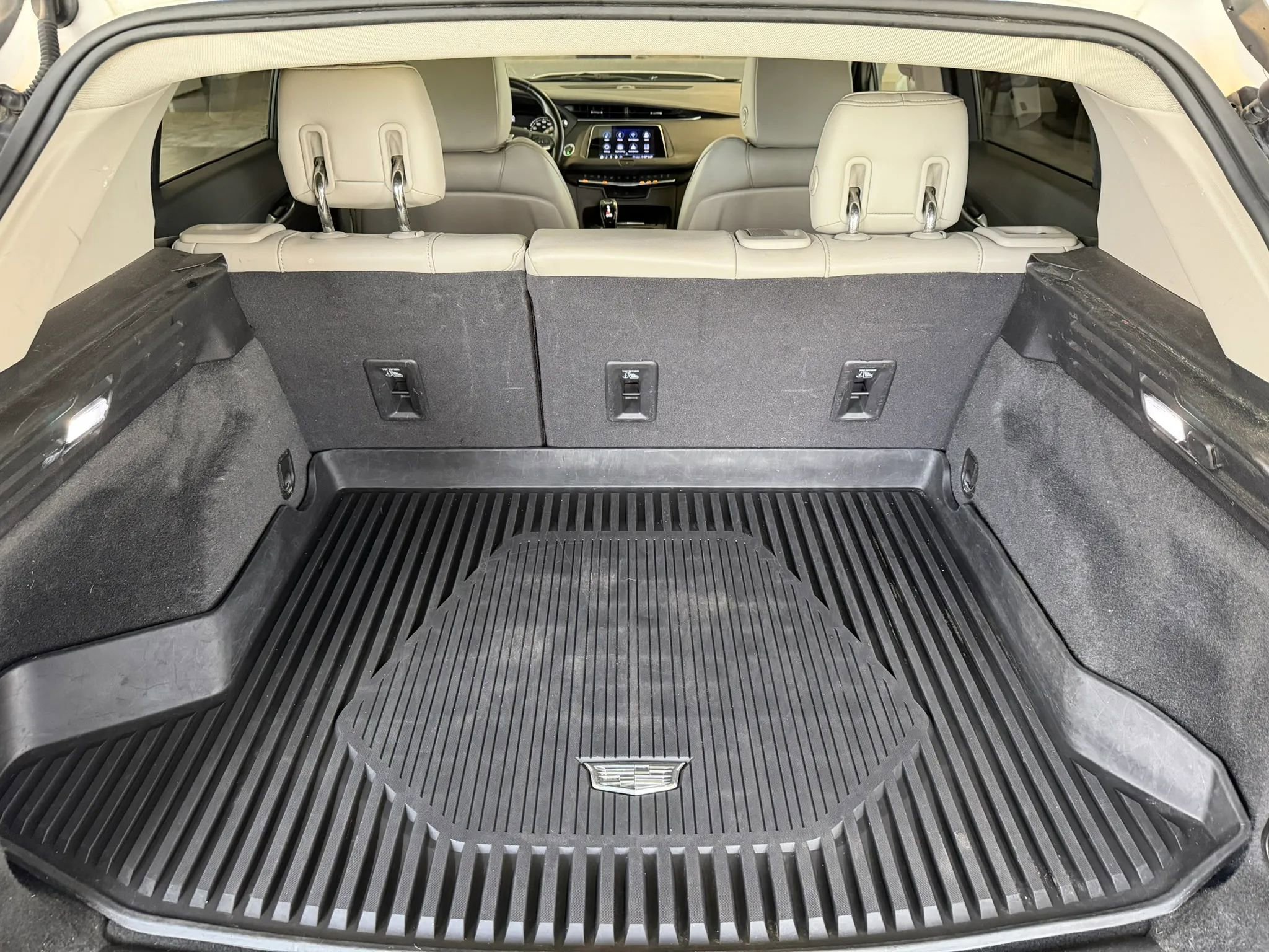 Used 2020 Cadillac XT4 Premium Luxury image 19