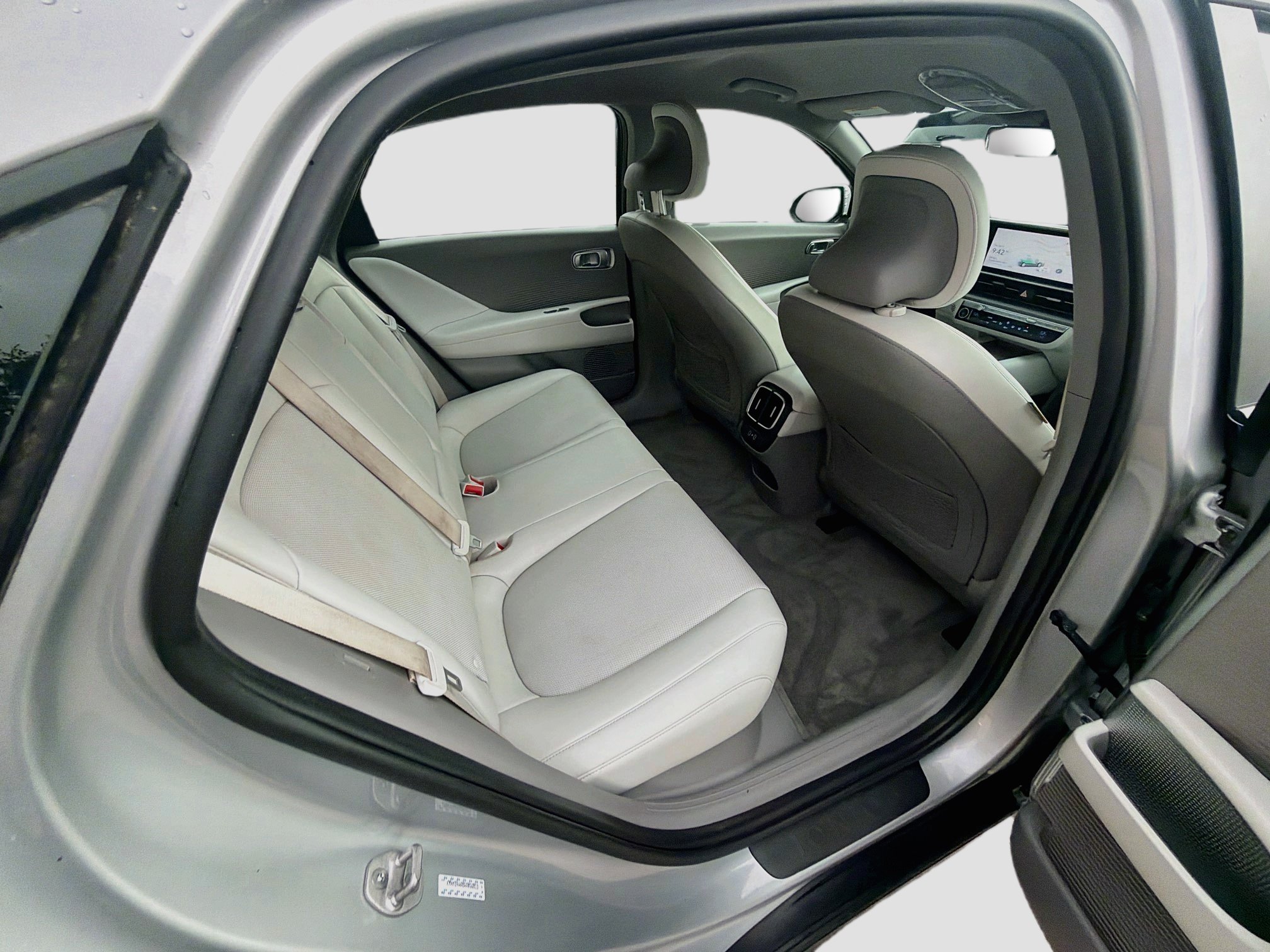 Used 2024 Hyundai Ioniq 6 SEL RWD image 29