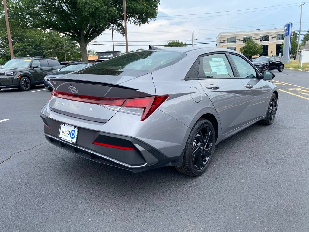 New 2026 Hyundai Elantra Sport FWD image 4