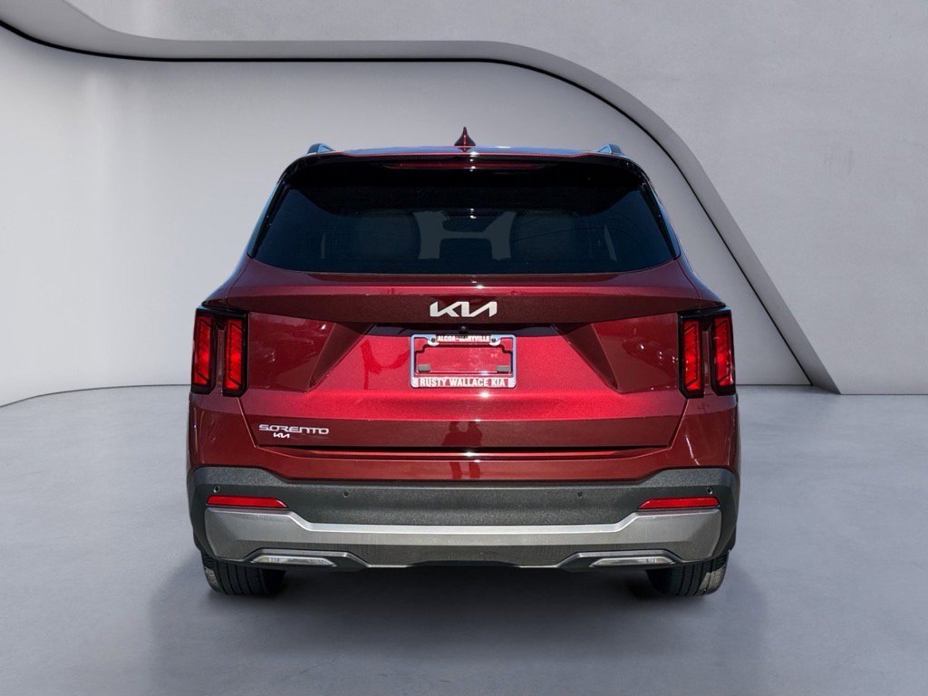 Used 2024 Kia Sorento S w/ Panoramic Sunroof Package image 4