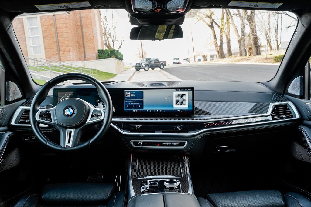 Certified 2025 BMW X7 M60i image 11