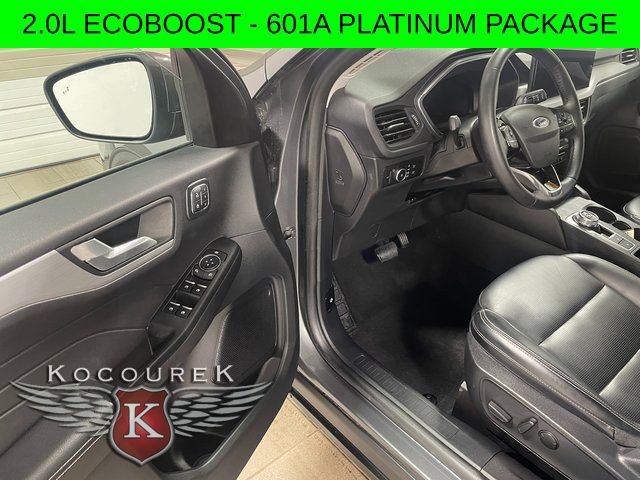 Used 2025 Ford Escape Platinum image 10