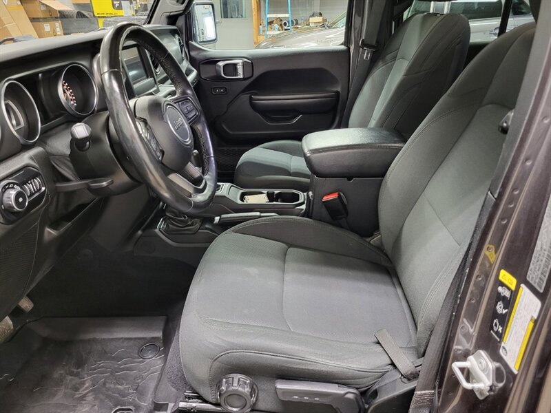 Used 2021 Jeep Wrangler Unlimited Sport AWD/4WD image 38