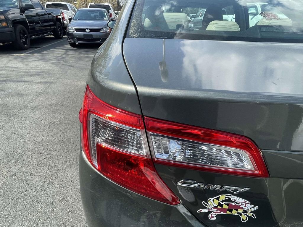 Used 2012 Toyota Camry LE image 21