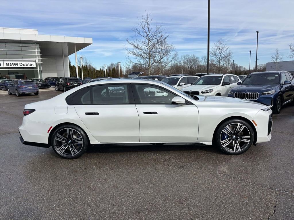 New 2026 BMW 760i xDrive w/ Executive Package image 8