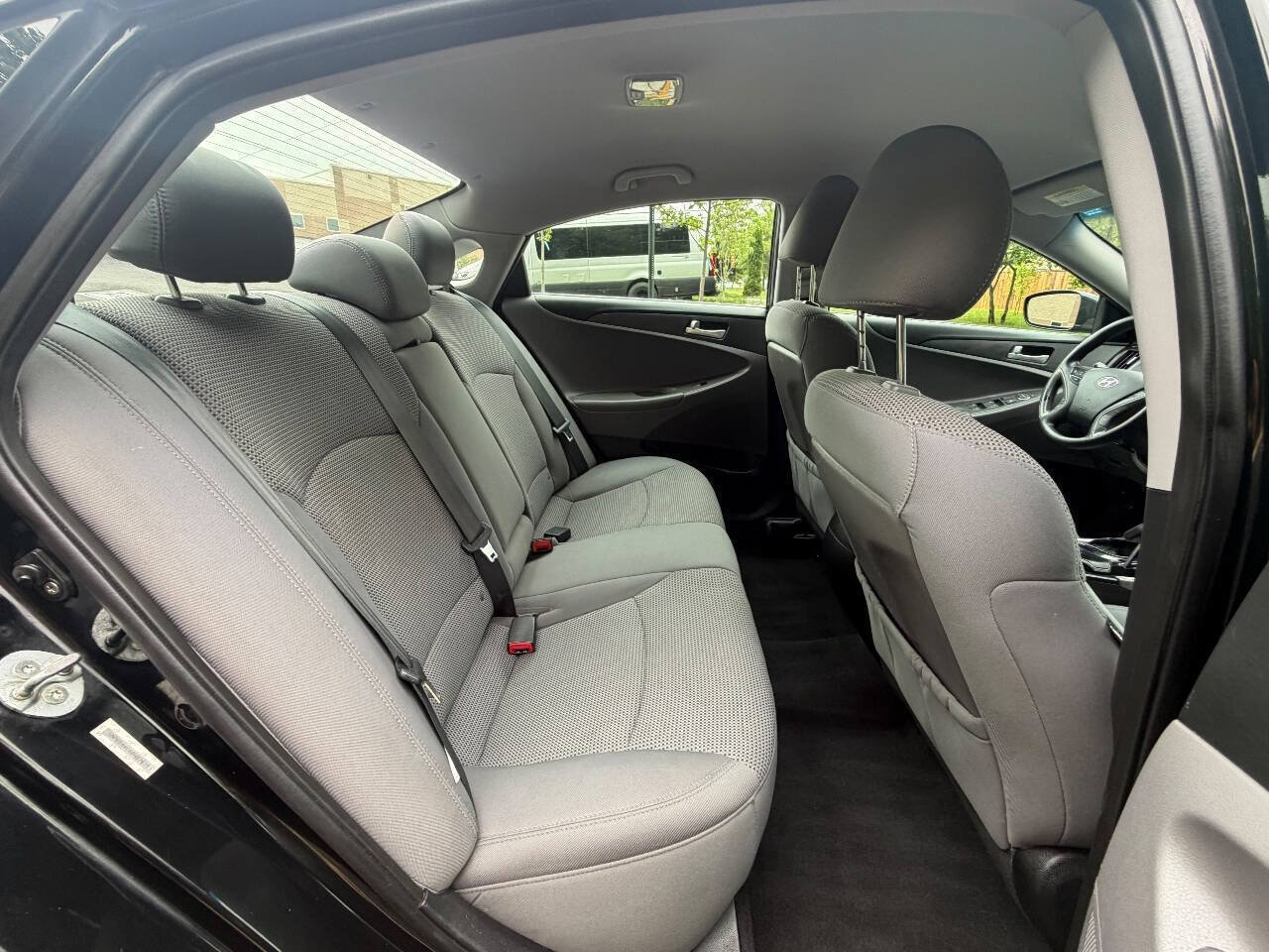 Used 2011 Hyundai Sonata GLS FWD image 16