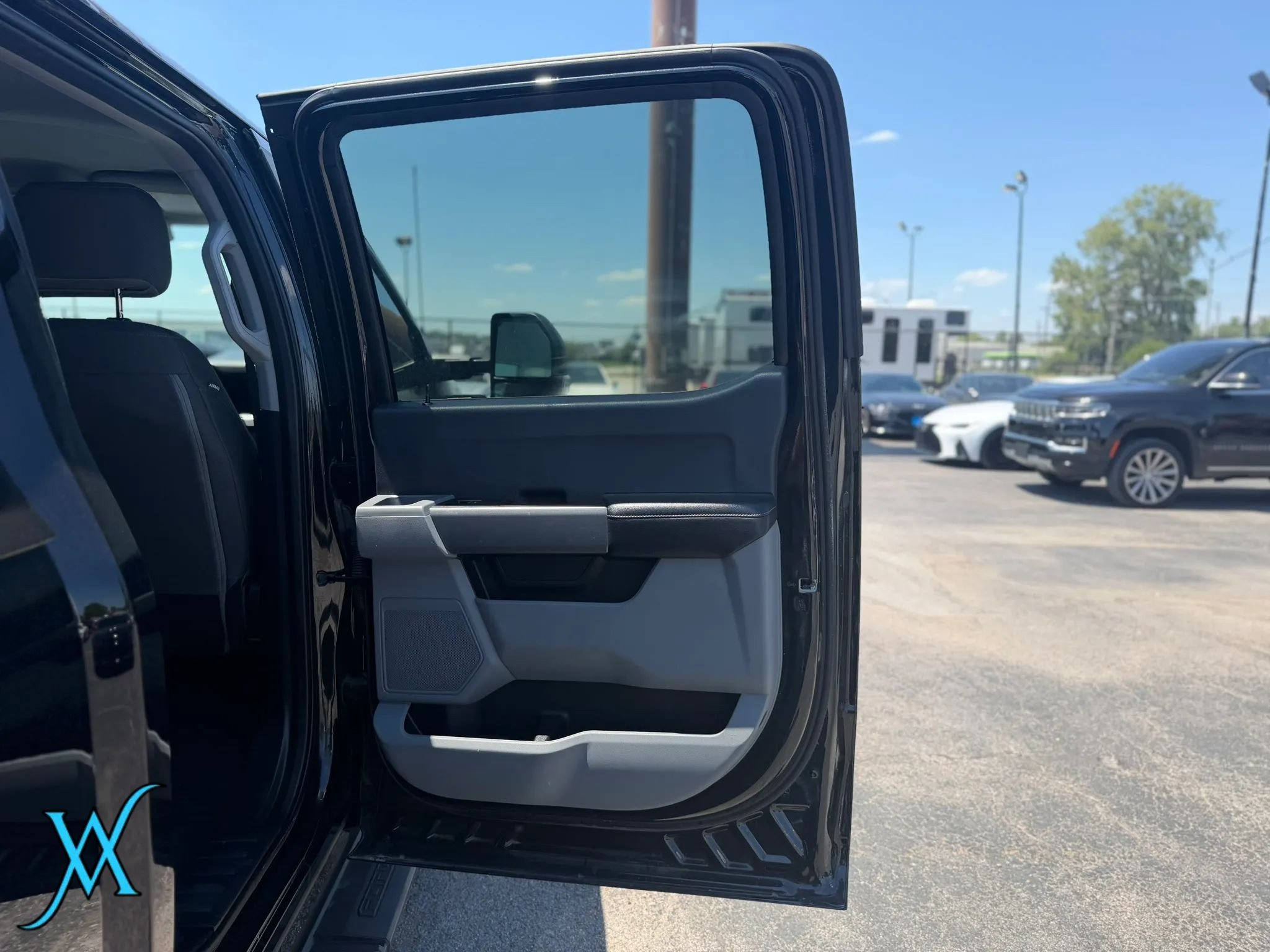 Used 2024 Ford F250 XL w/ STX Appearance Package AWD/4WD image 17