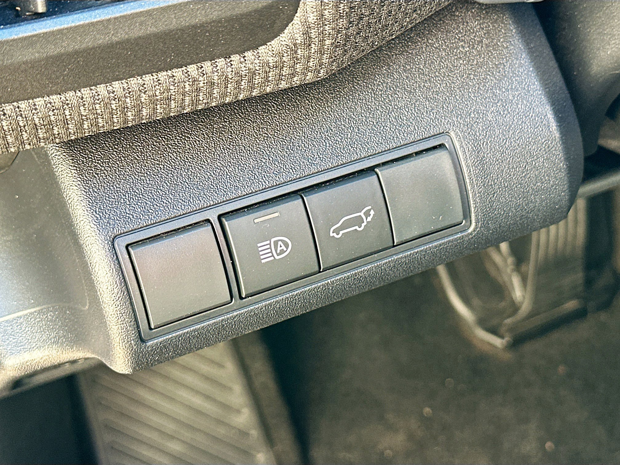 Used 2024 Toyota bZ4X XLE w/ Weather Package image 17