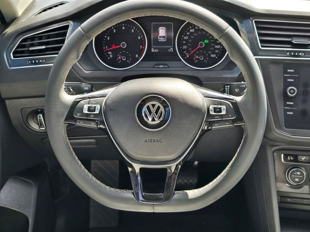 Used 2021 Volkswagen Tiguan SE FWD image 19