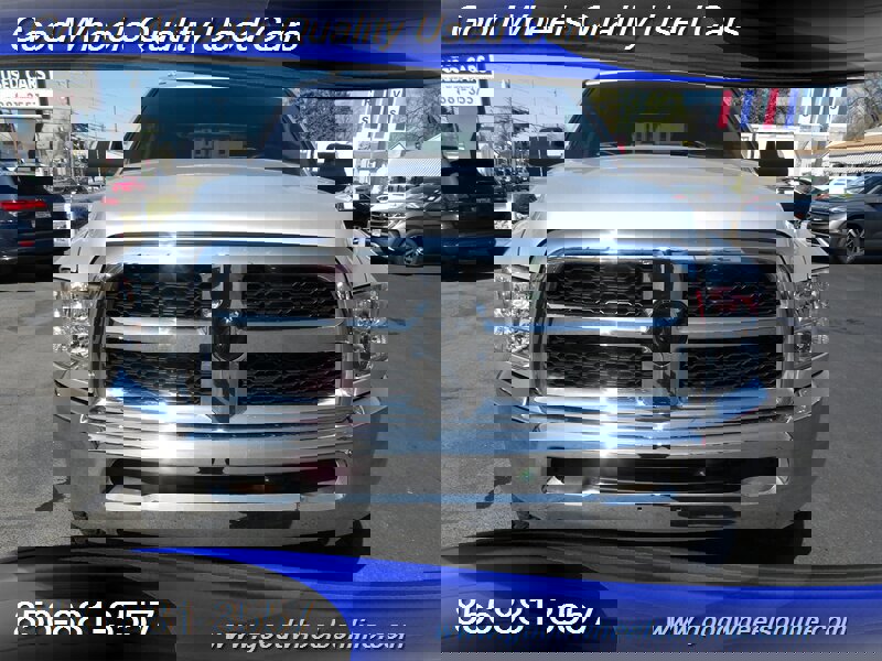 Used 2018 RAM 2500 Tradesman w/ Chrome Appearance Group image 2