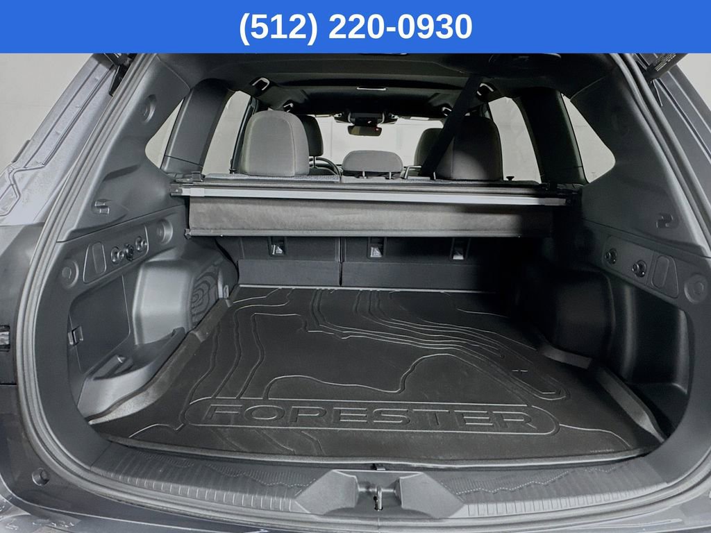 Used 2025 Subaru Forester Premium image 32