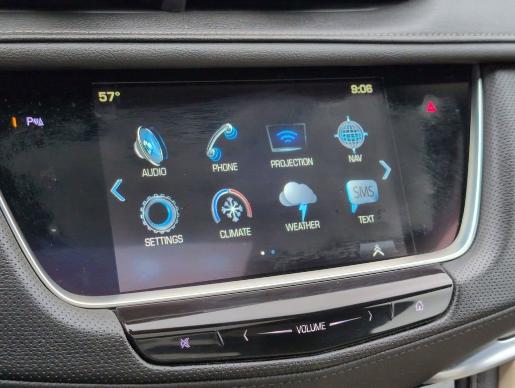 Used 2018 Cadillac XT5 Luxury w/ Driver Awareness Package image 12