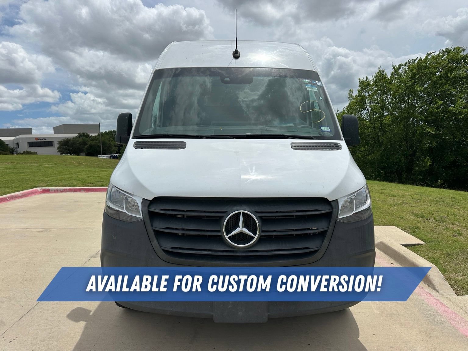 Used 2022 Mercedes-Benz Sprinter 2500 image 2