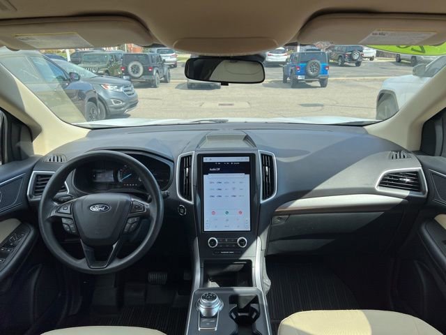 Used 2022 Ford Edge SE image 14