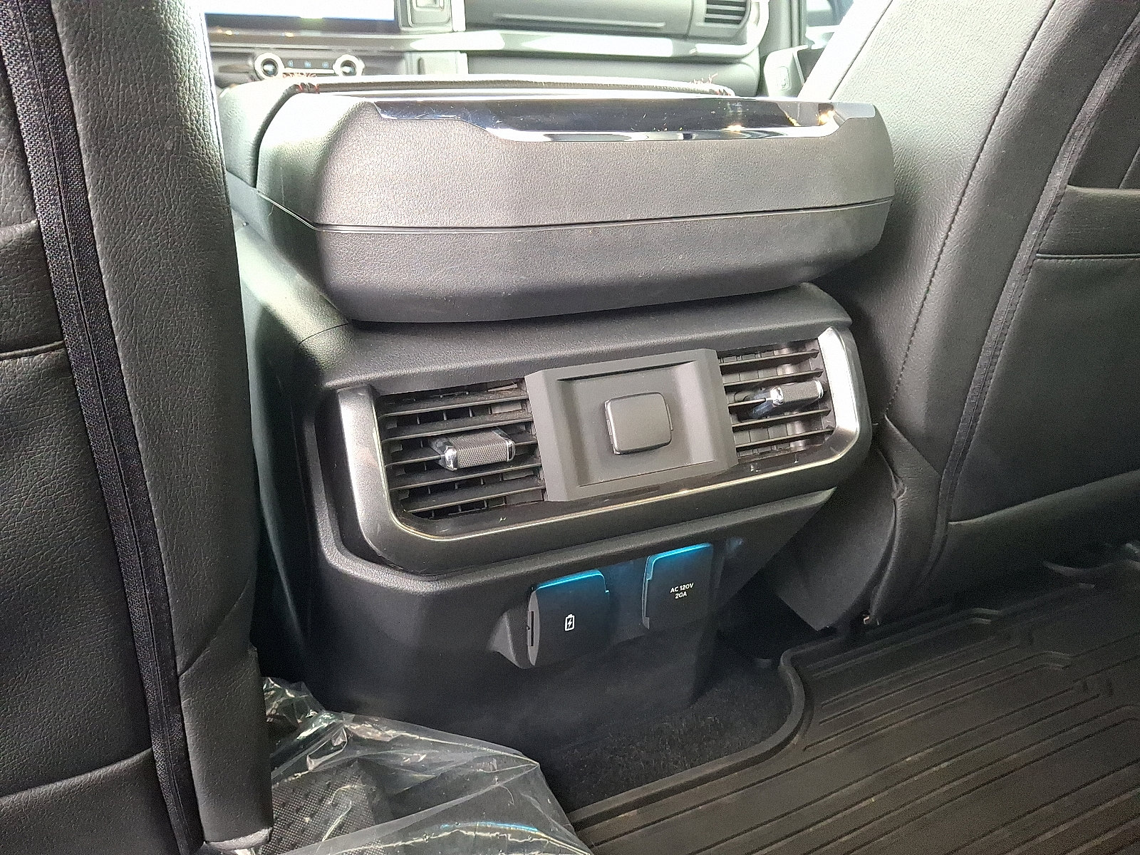 Used 2023 Ford F150 XLT w/ Equipment Group 302A High image 13