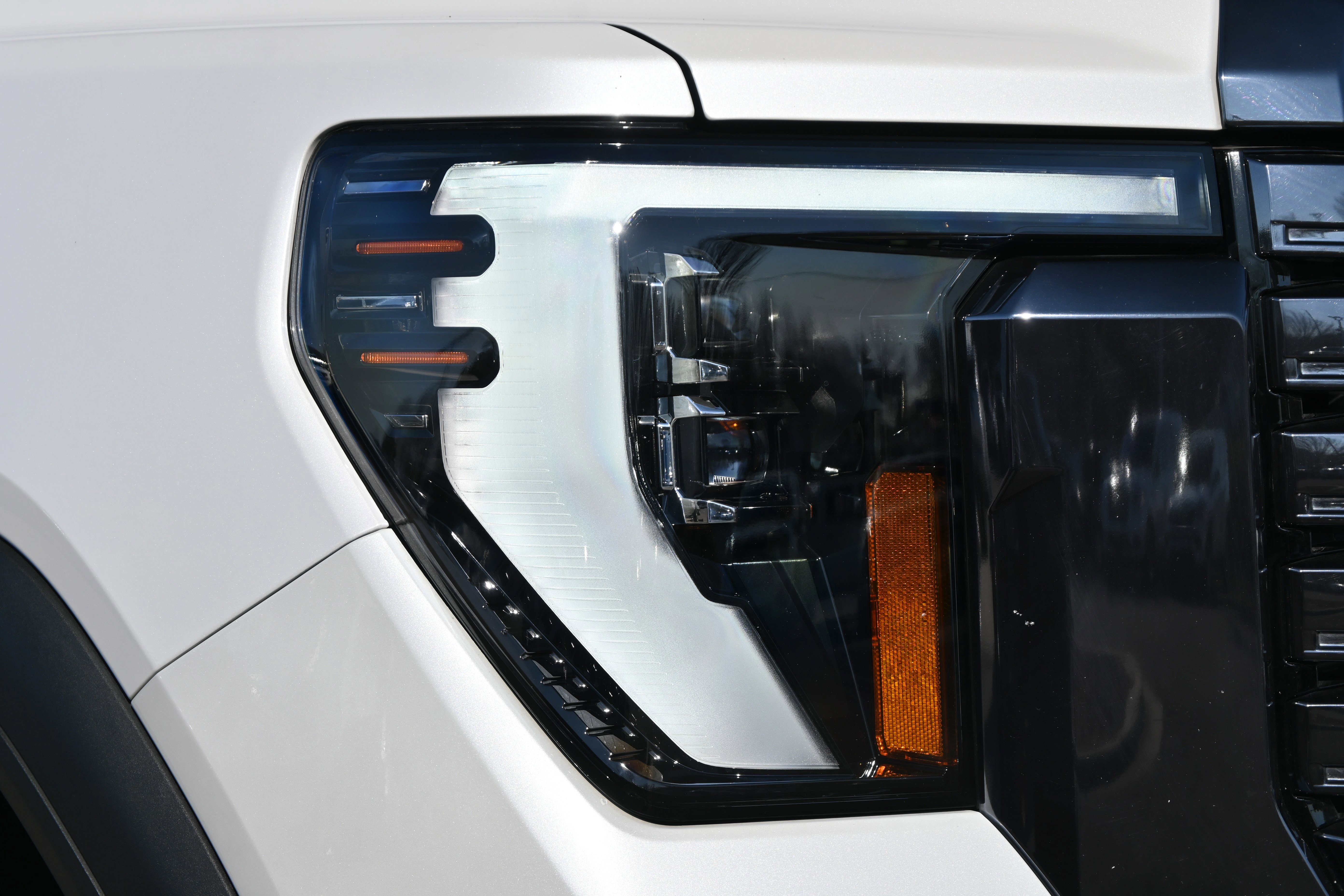 Used 2024 GMC Sierra 3500 Denali Ultimate image 13