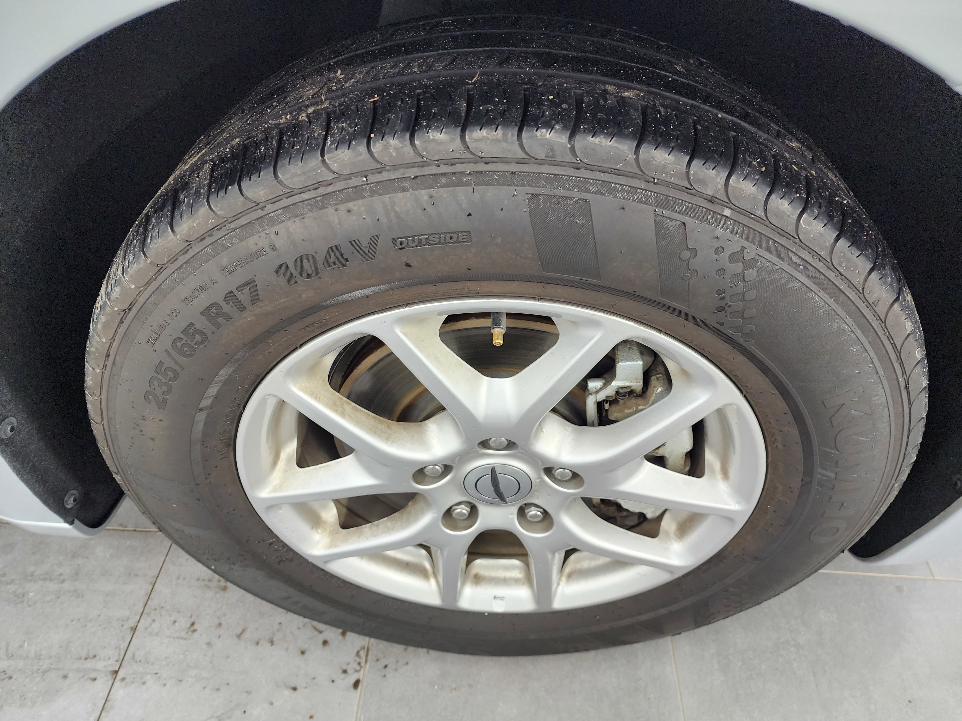 Used 2024 Chrysler Pacifica Touring-L image 3