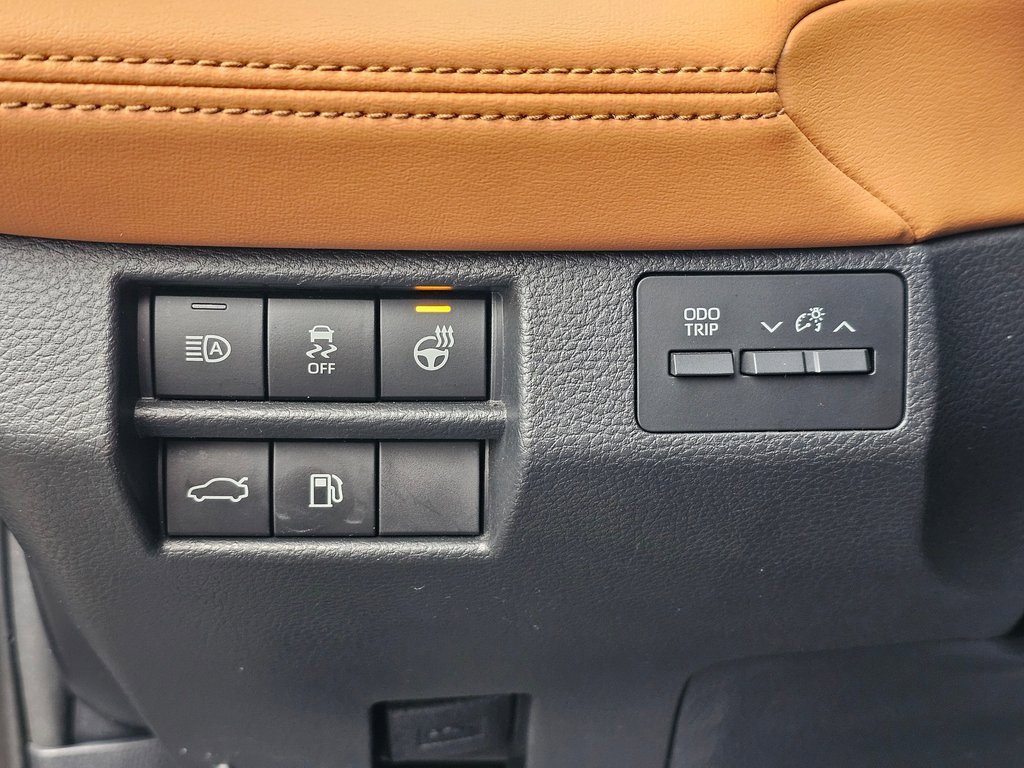 Used 2019 Toyota Avalon Limited w/ Preferred Accessory Package image 34